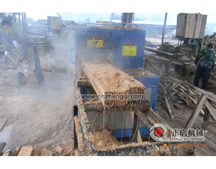 四川雅安方木加工現(xiàn)場(chǎng)4米長